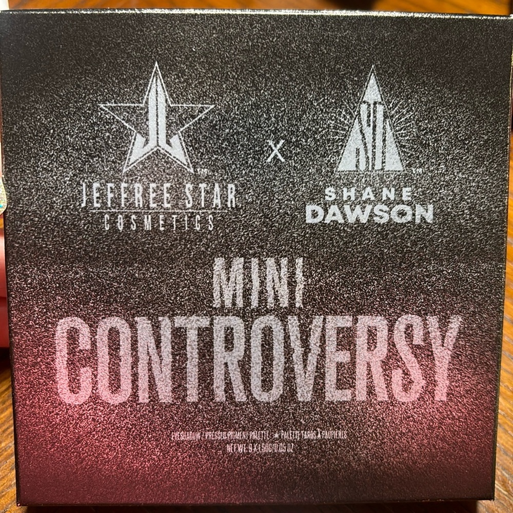 Eyeshadow palette.